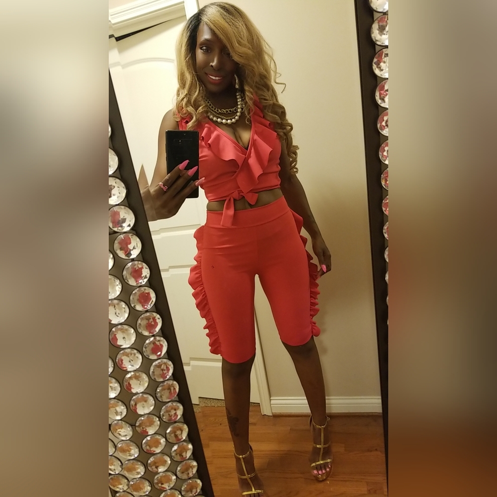 NWT Red Ruffle Bermuda Set - Picture 2 of 4